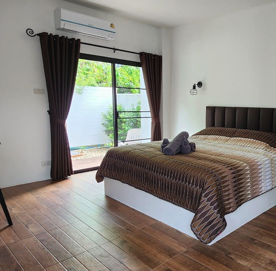 Bangarang Resort — Private Room